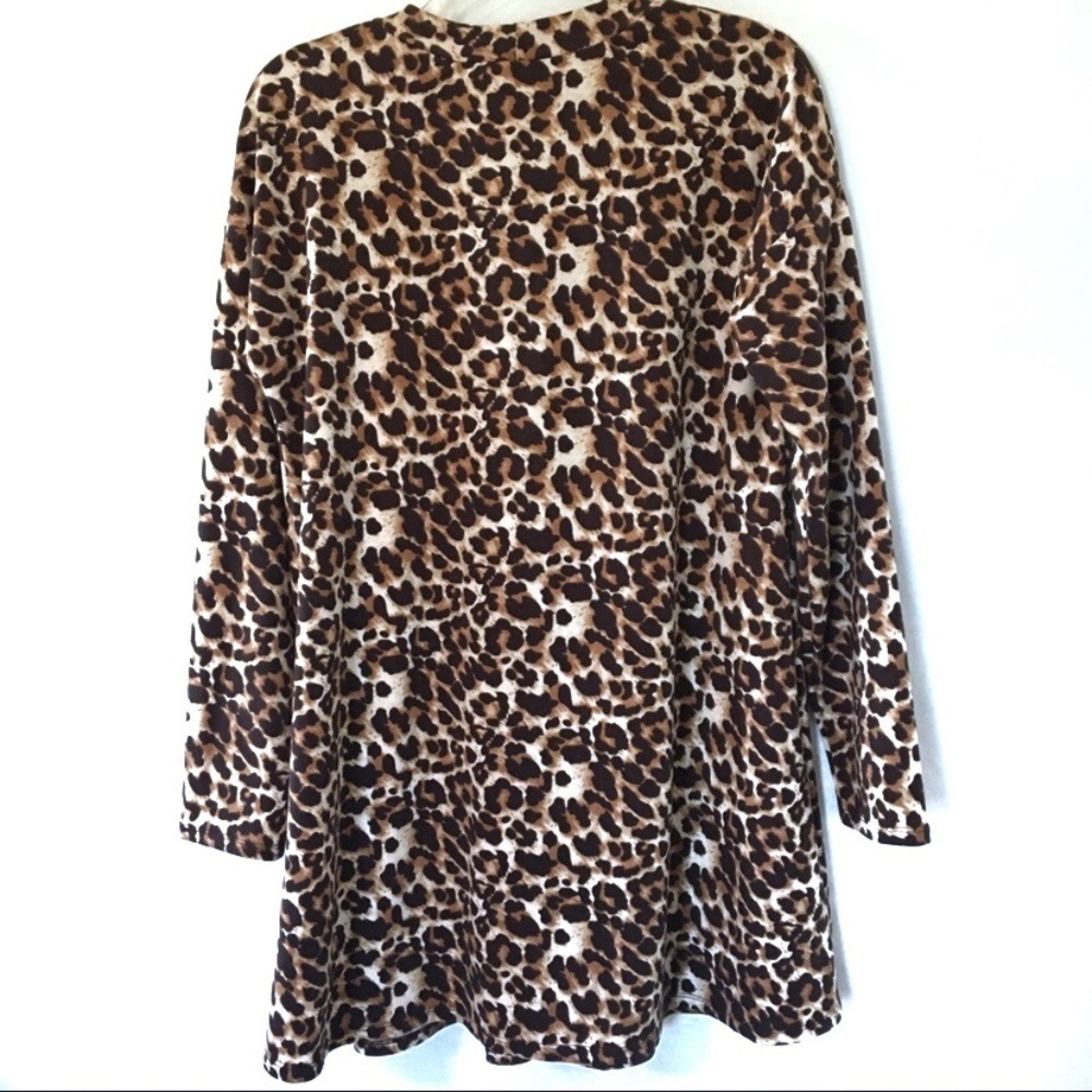 Leopard Print Tunic W/ Triangle Cutout Size Med - image 4